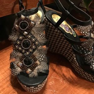 🖤Super Unique🖤 Wedges